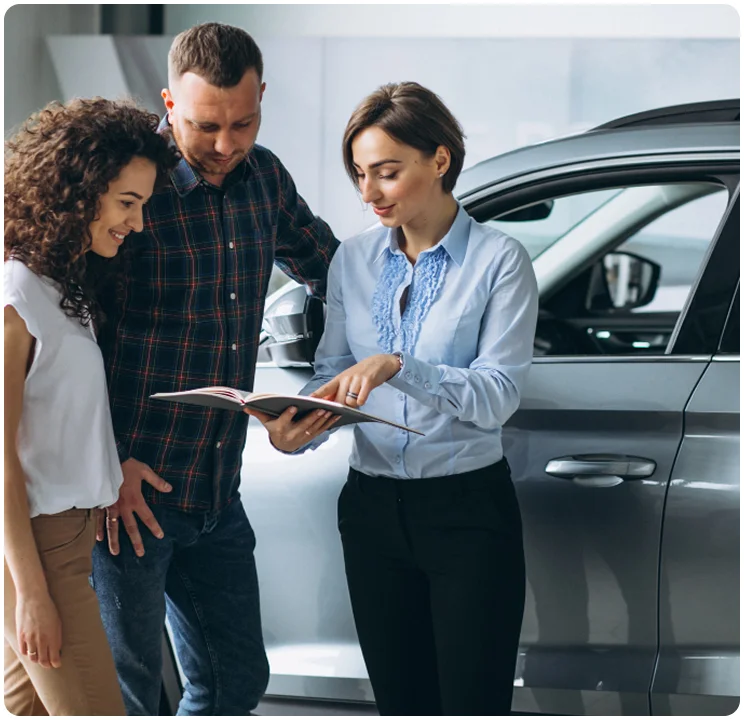 Auto insurance consultation with agent and customer